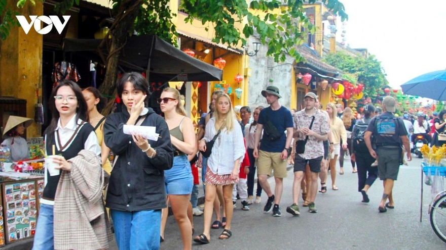 Vietnam seeks to attract high-end international tourists